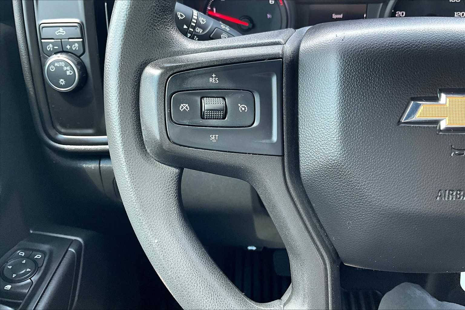 2020 Chevrolet Silverado 1500 Custom photo 22