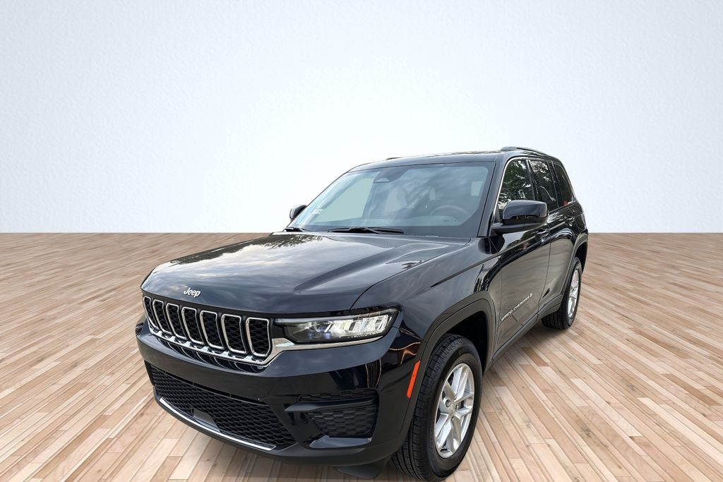 2025 Jeep Grand Cherokee Laredo X photo 2