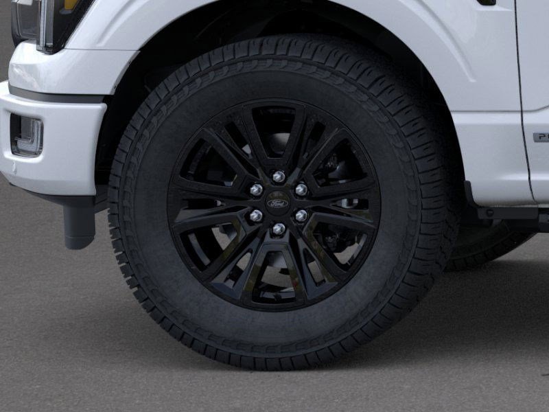 2025 Ford F-150 Platinum photo 18
