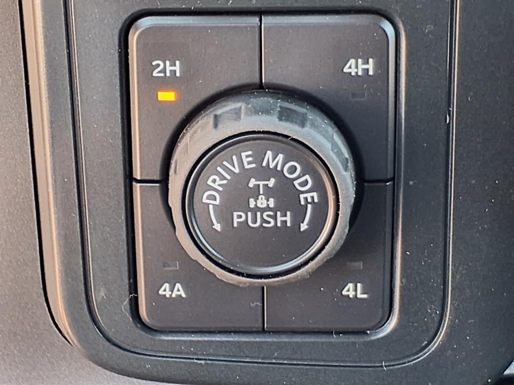 2025 Ford F-150 Lariat photo 5