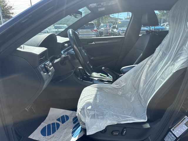 2021 Volkswagen Passat 2.0T R-Line photo 15