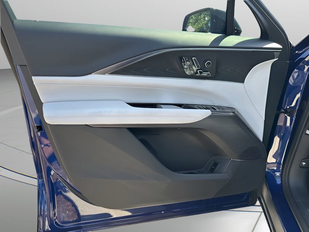 2025 Cadillac Lyriq Sport photo 20