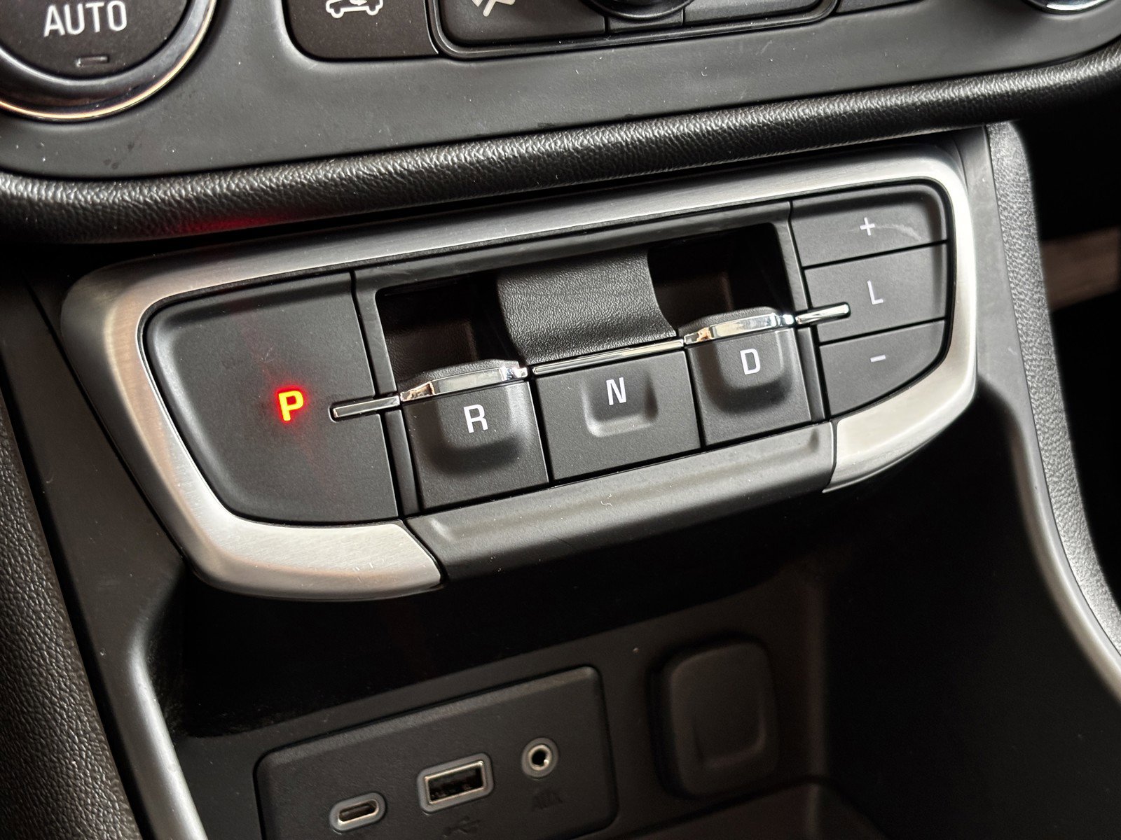 2023 Gmc Terrain SLE photo 11