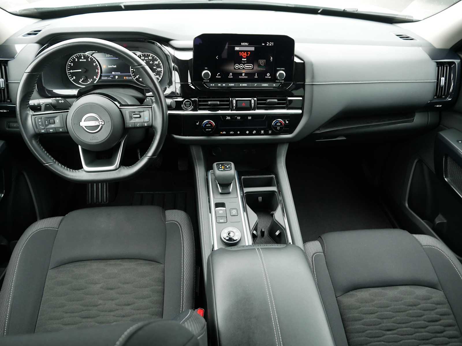 2023 Nissan Pathfinder SV photo 18