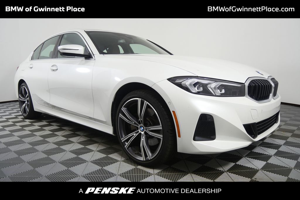 2024 BMW 3 Series 330i's photo