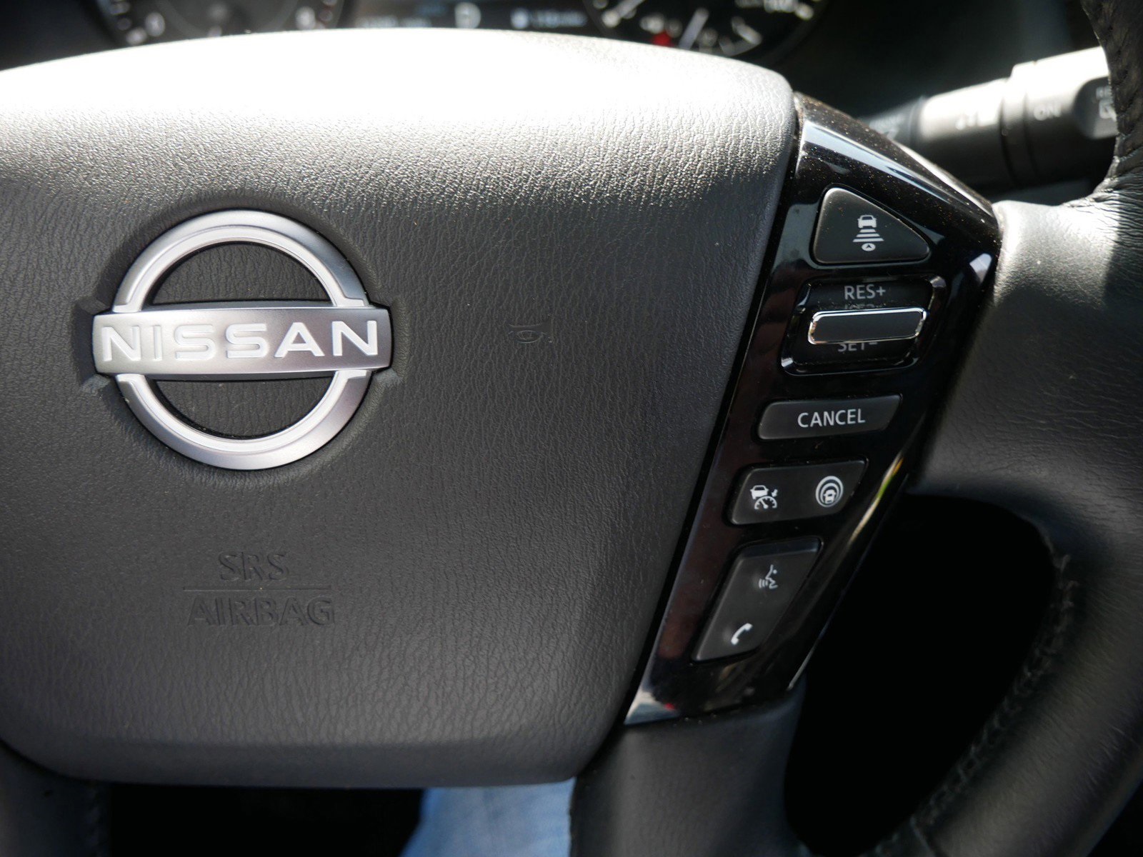 2024 Nissan Armada SL photo 26