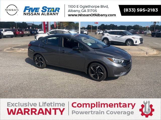 2025 Nissan Versa Sedan SR's photo