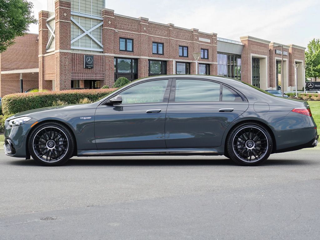 2026 Mercedes Benz S 63 e AMG photo 4
