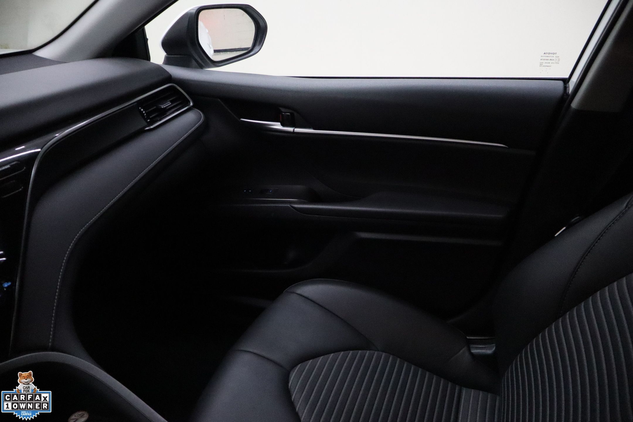2023 Toyota Camry SE photo 16