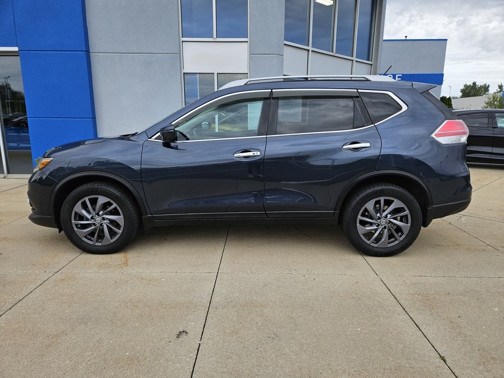 2016 Nissan Rogue SL photo 2