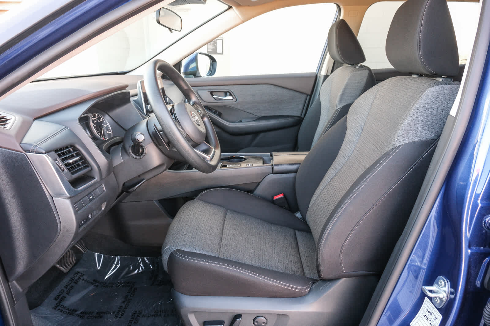 2023 Nissan Rogue SV photo 20