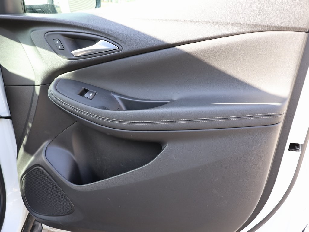 2024 Buick Encore GX Sport Touring photo 8