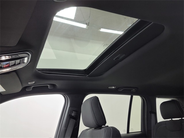 2025 Jeep Grand Cherokee Laredo X photo 32