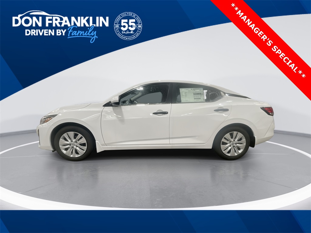 2025 Nissan Sentra S's photo