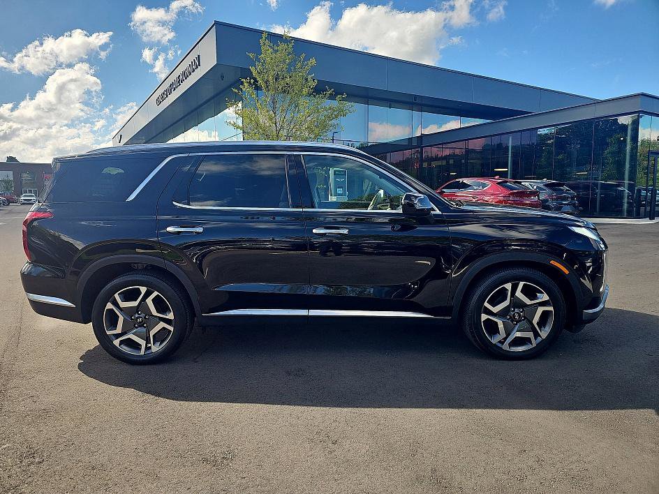 2024 Hyundai Palisade Limited photo 3