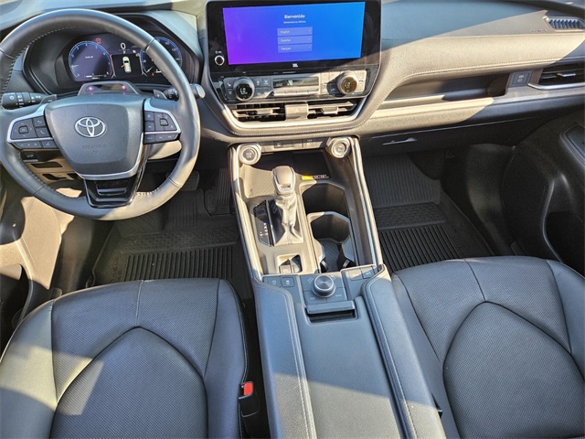 2024 Toyota Grand Highlander Platinum photo 10