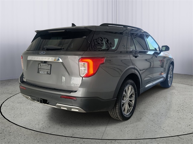 2023 Ford Explorer XLT photo 2