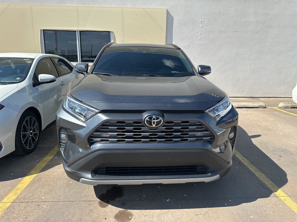 2020 Toyota RAV4 Limited photo 9