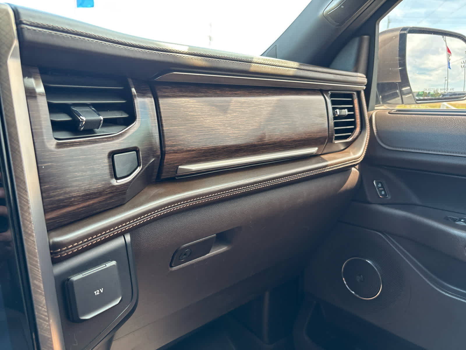 2022 Ford Expedition King Ranch photo 27