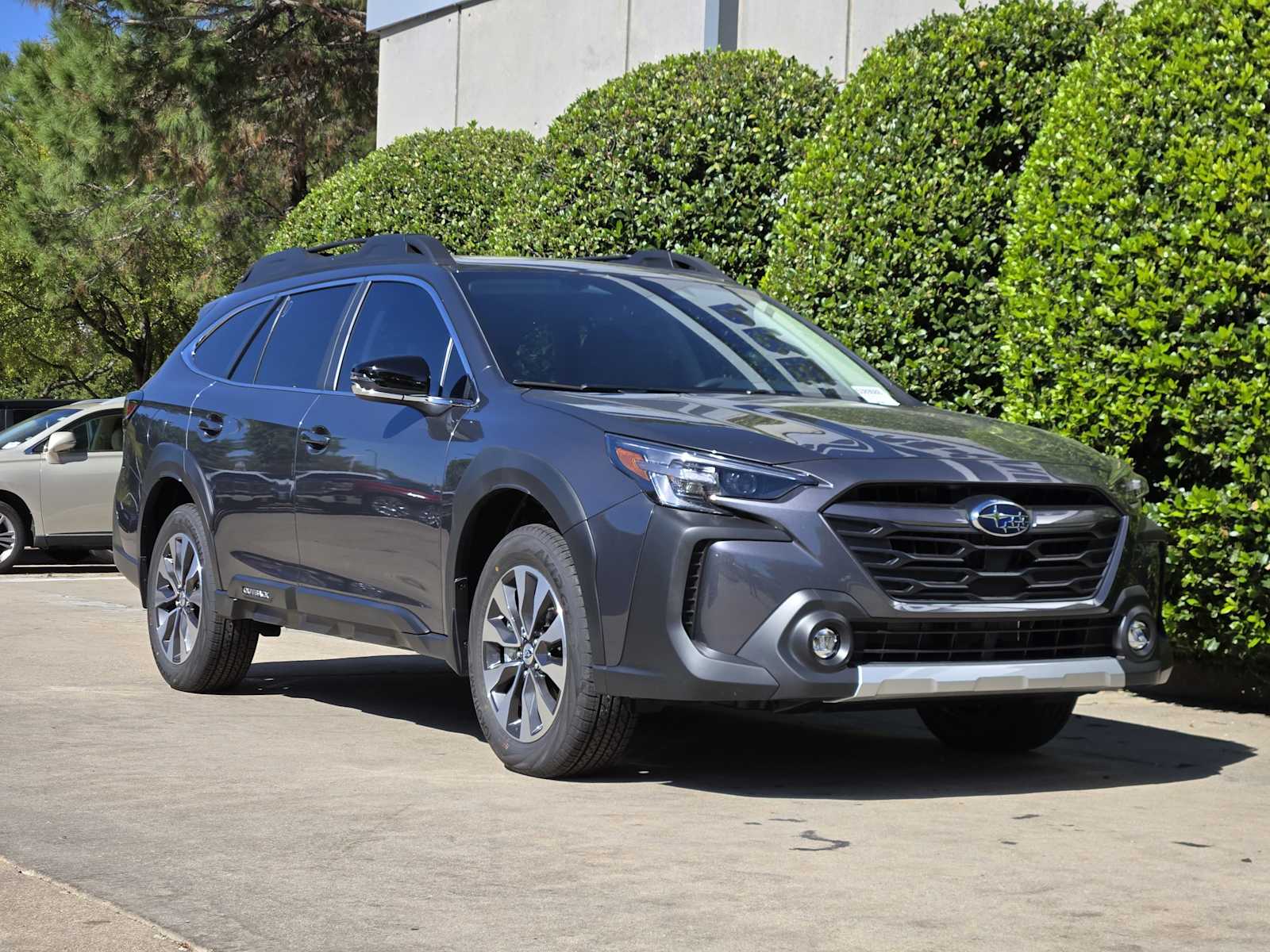 2025 Subaru Outback Limited XT photo 2