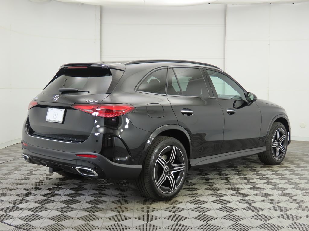 2026 Mercedes Benz GLC 300 4MATIC photo 4