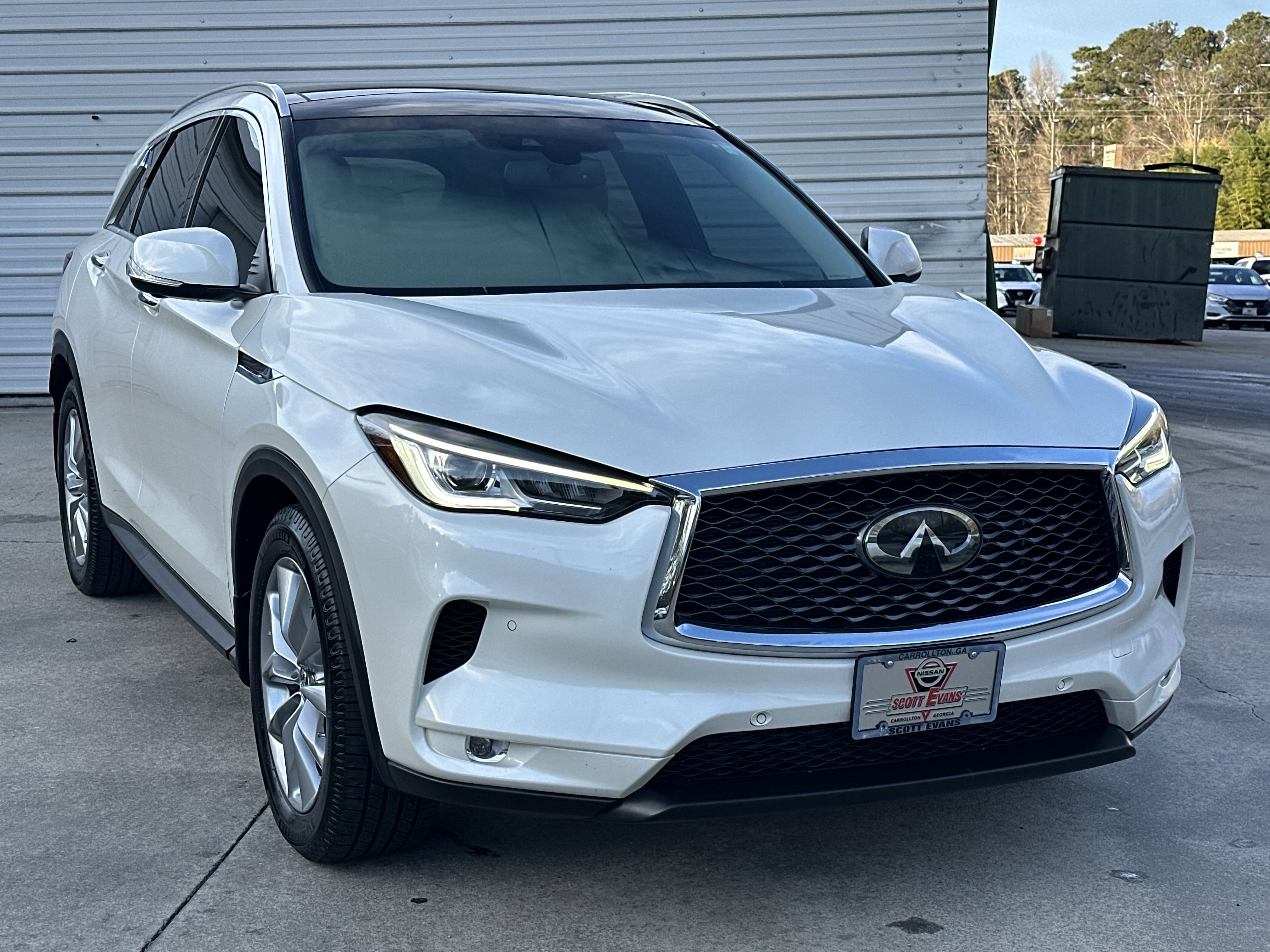 2022 INFINITI QX50 Essential's photo
