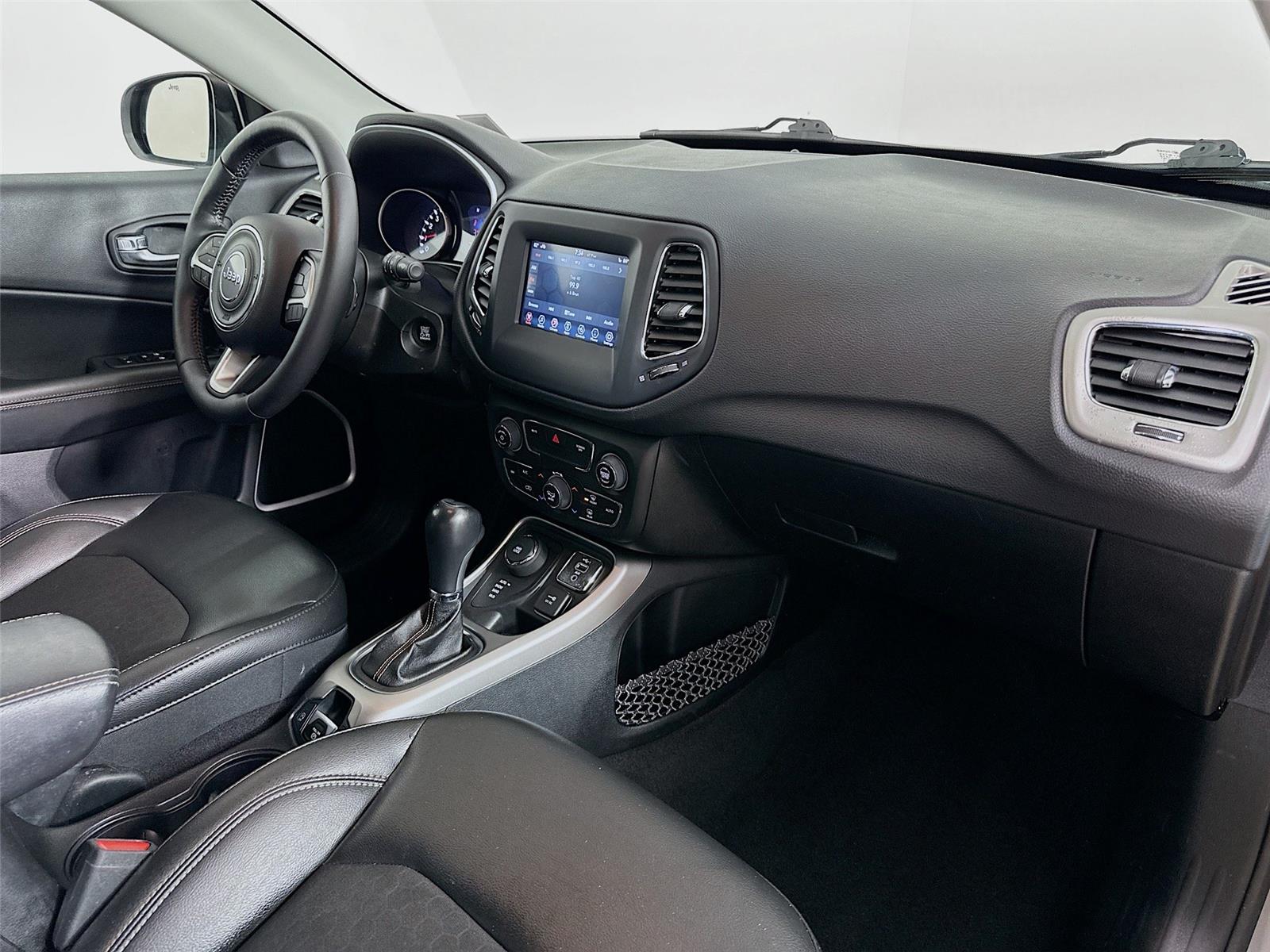 2020 Jeep Compass Latitude photo 29