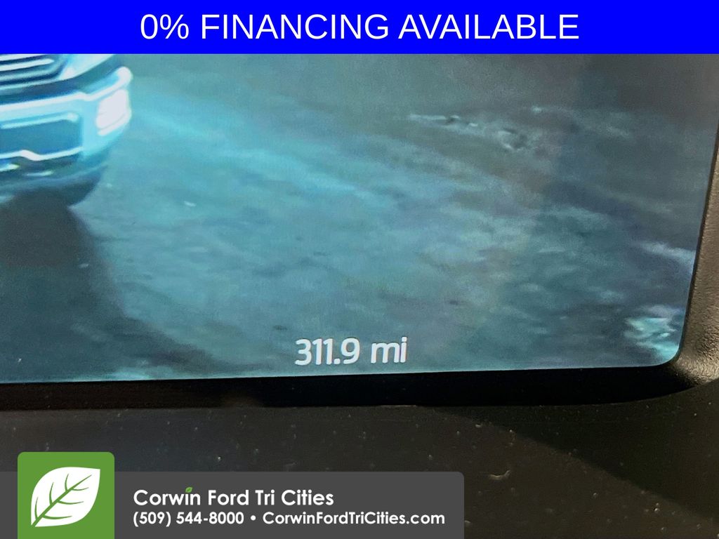 2025 Ford F-150 Lariat photo 2