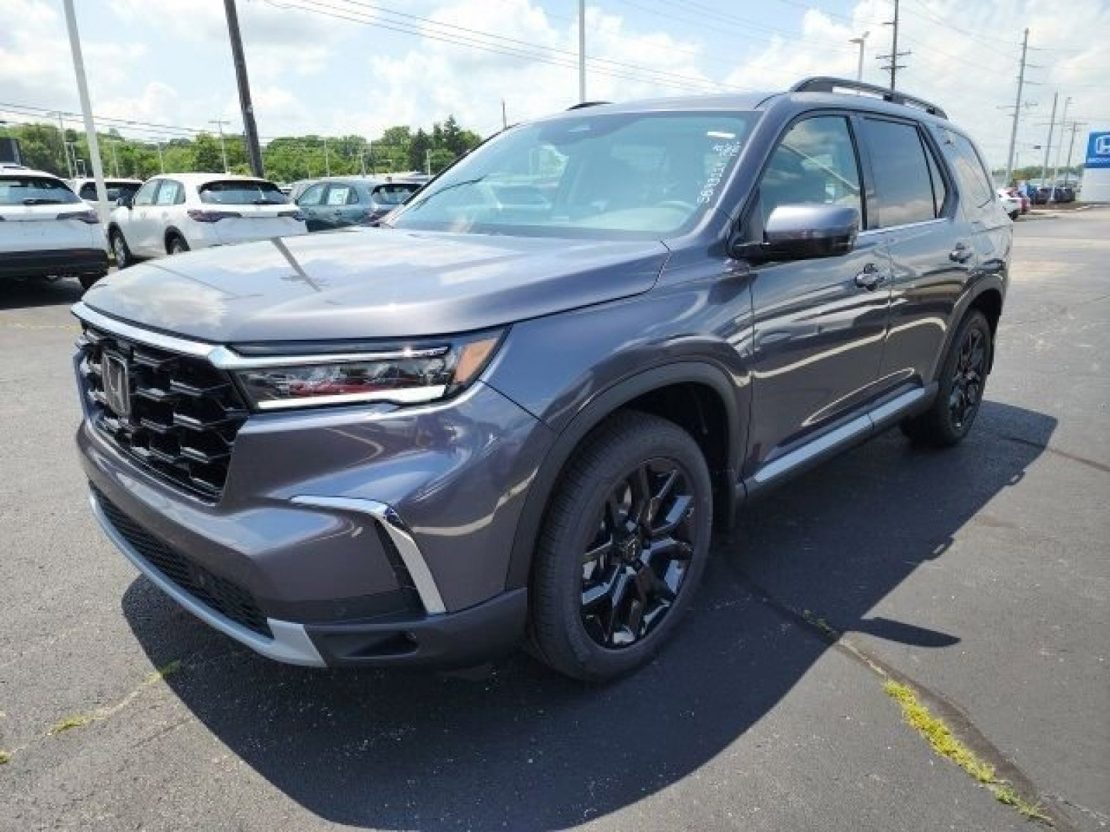 2025 Honda Pilot Touring photo 2