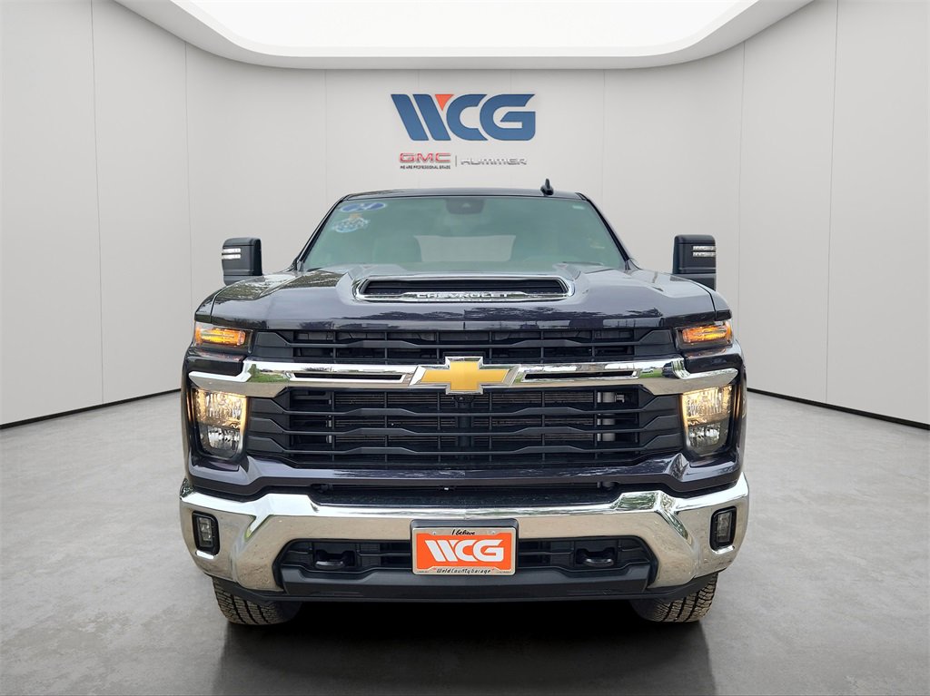 2024 Chevrolet Silverado 2500HD LT photo 4