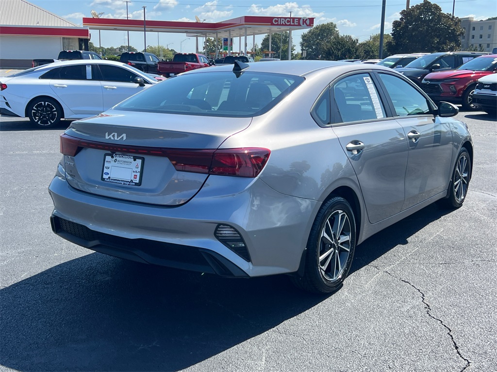 2024 Kia Forte LXS photo 7