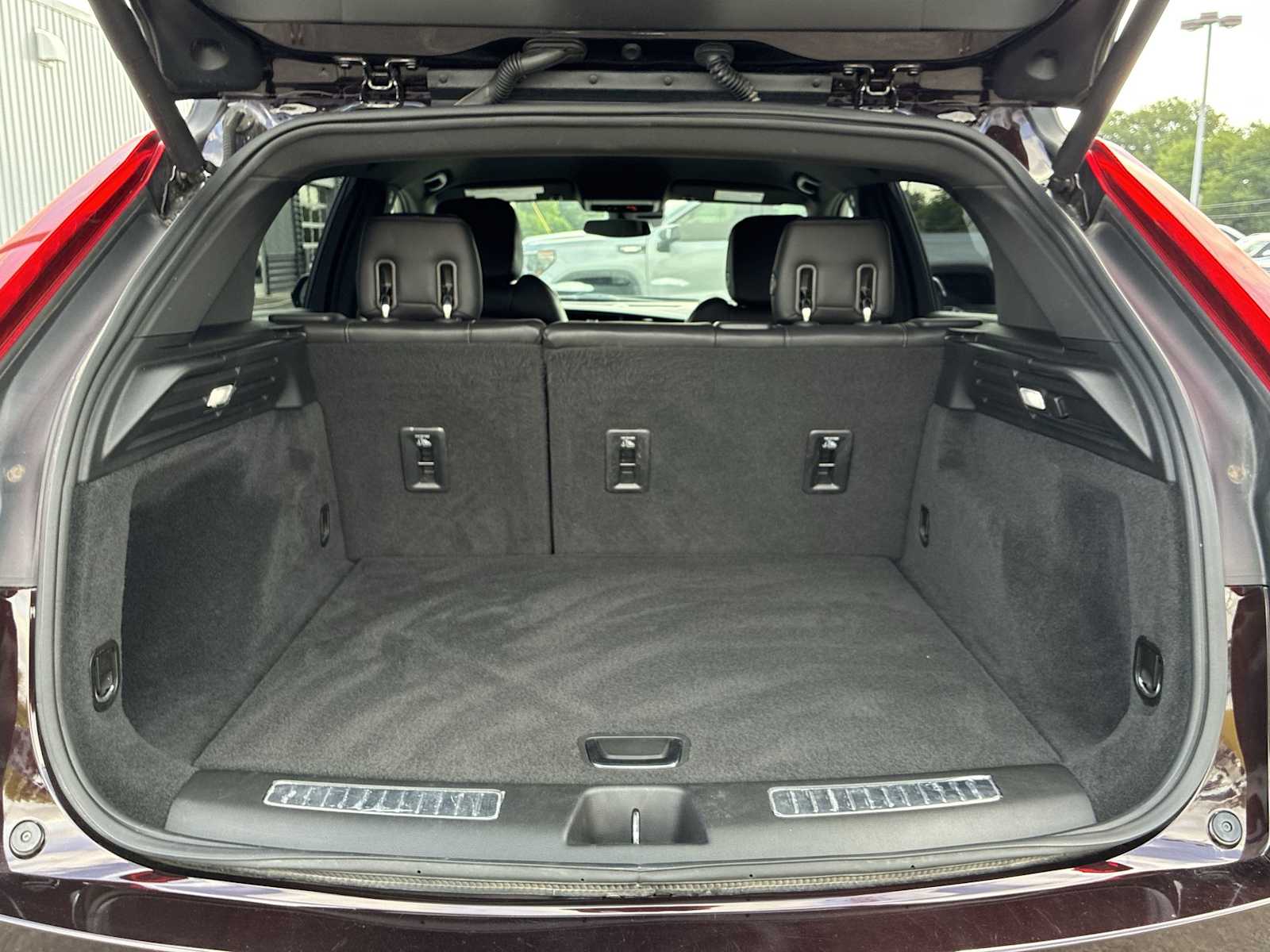 2021 Cadillac XT4 Premium Luxury photo 24