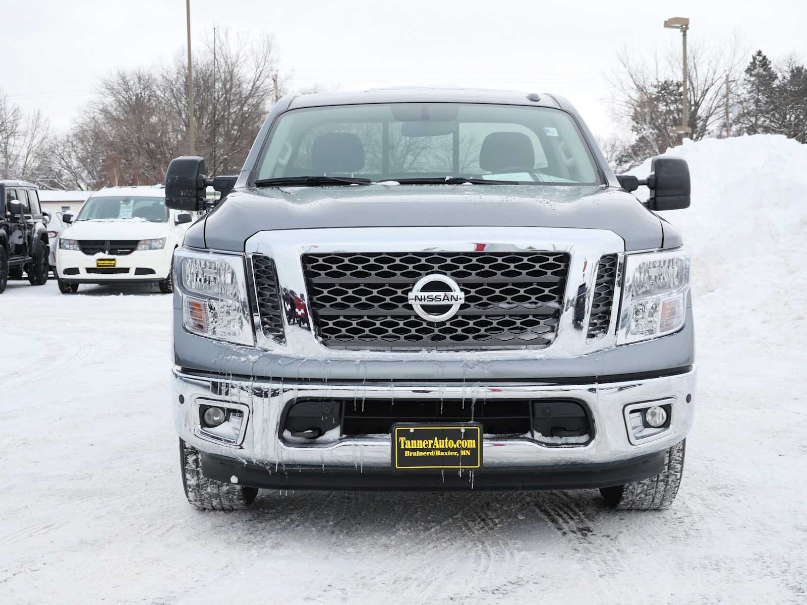 Used 2017 Nissan Titan SV with VIN 1N6AA1R84HN543556 for sale in Brainerd, Minnesota