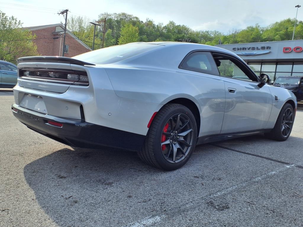 2024 Dodge Charger Daytona Scat Pack AWD photo 2