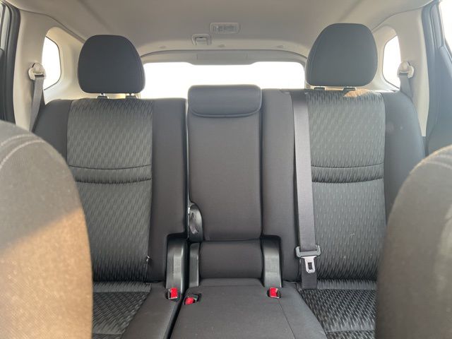 2020 Nissan Rogue SV photo 7