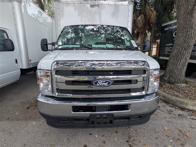 2026 Ford E-450 photo 3