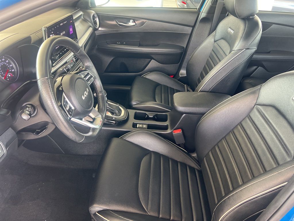 2023 Kia Forte GT-Line photo 3