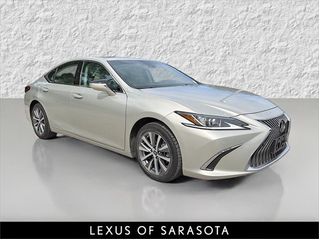 2020 Lexus ES 350's photo