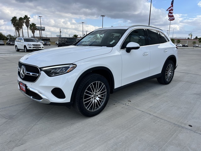 2026 Mercedes Benz GLC 300 photo 3