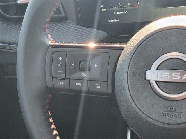 2025 Nissan Kicks SR photo 26