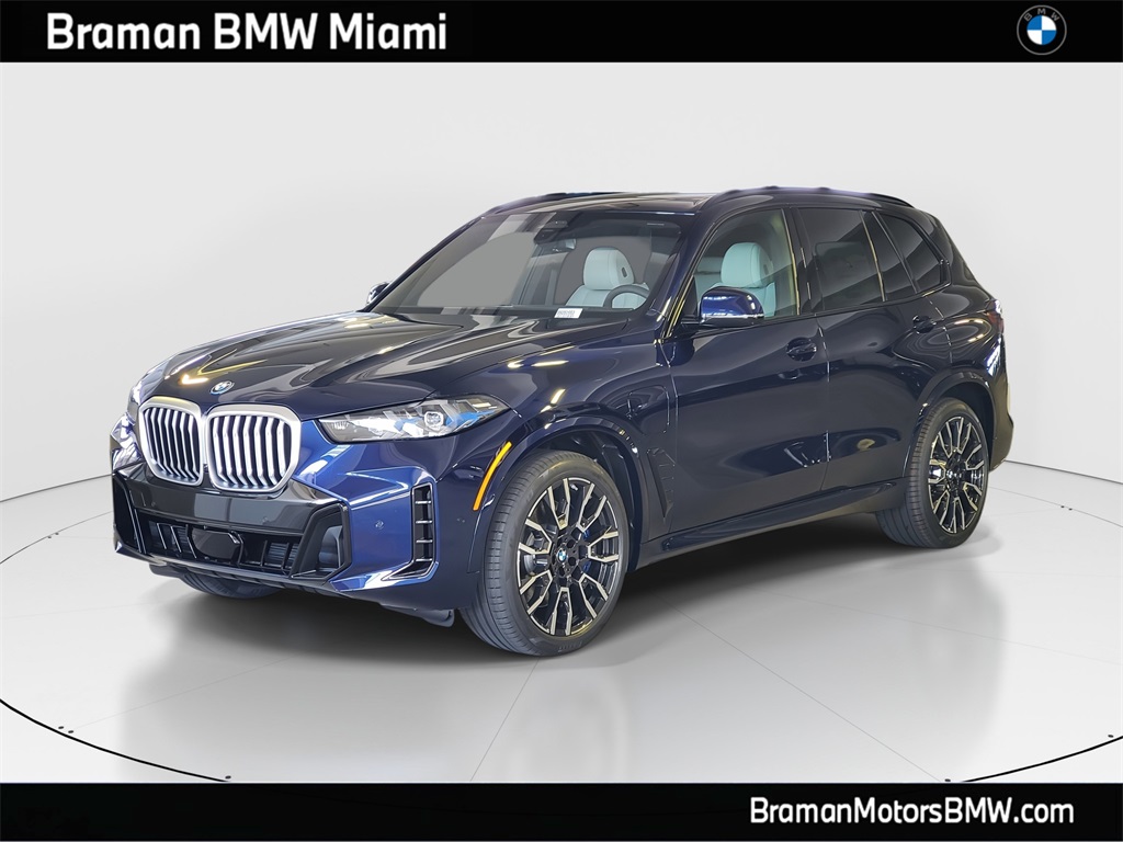 2026 BMW X5 50e's photo