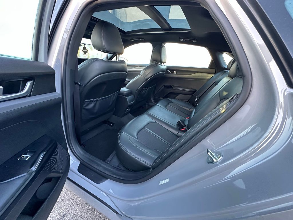 2023 Kia K5 GT-Line photo 4