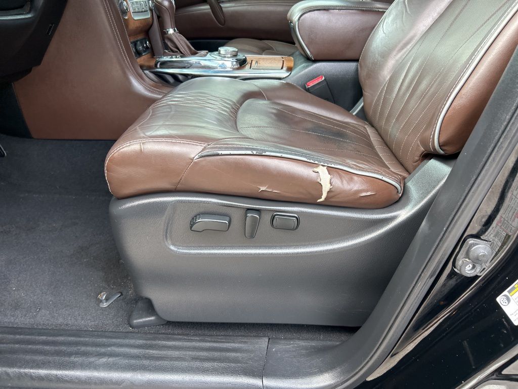 2016 Infiniti QX80 Limited photo 8