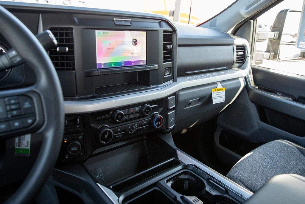2025 Ford F-350 XLT photo 44