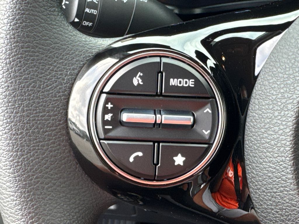 2025 Kia Soul LX S photo 21
