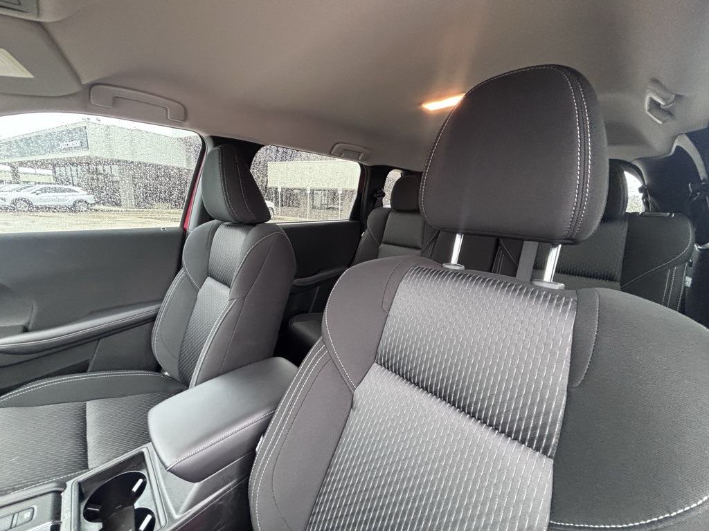 2024 Mitsubishi Outlander ES photo 10