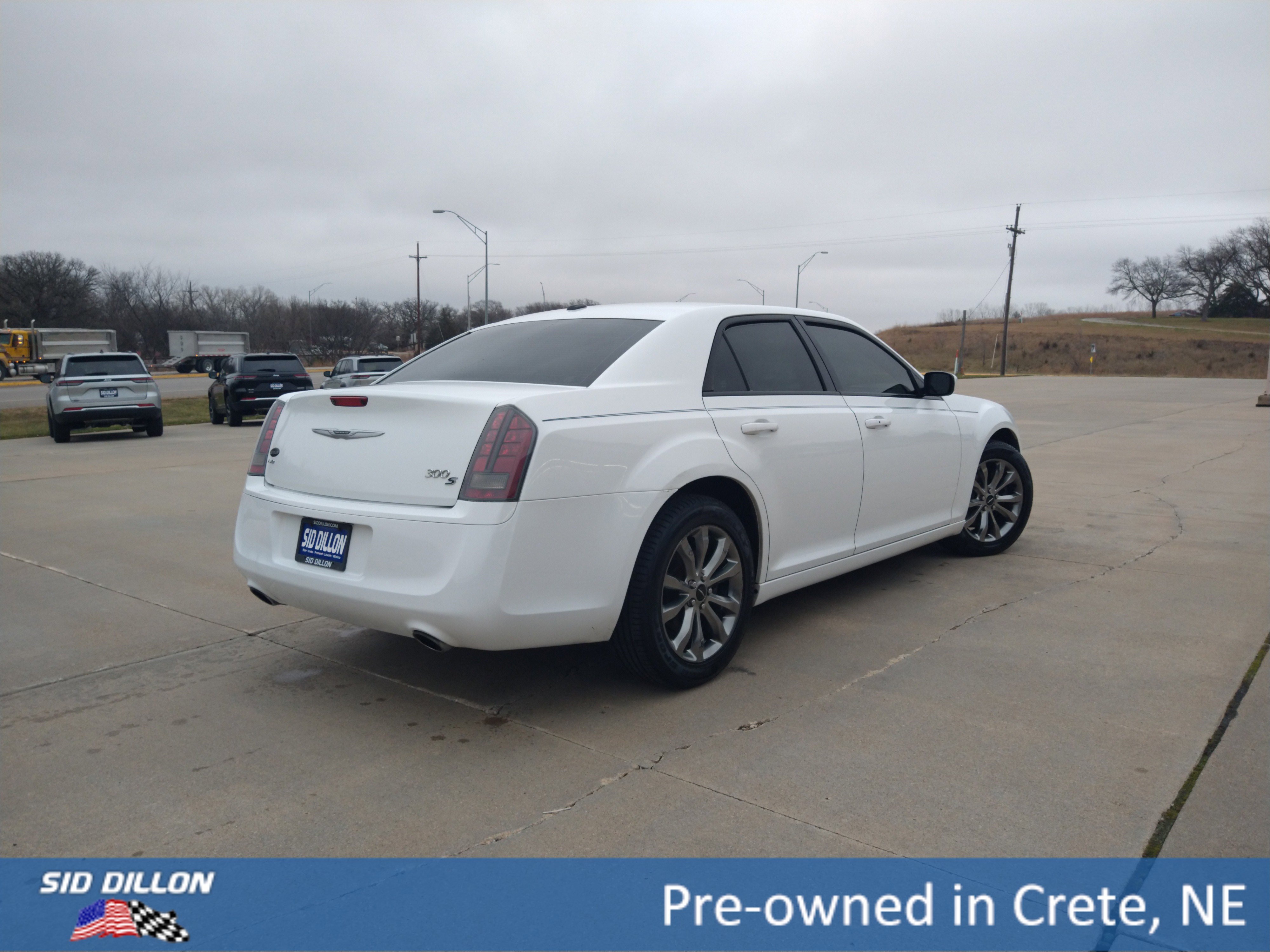 2014 Chrysler 300 photo 4