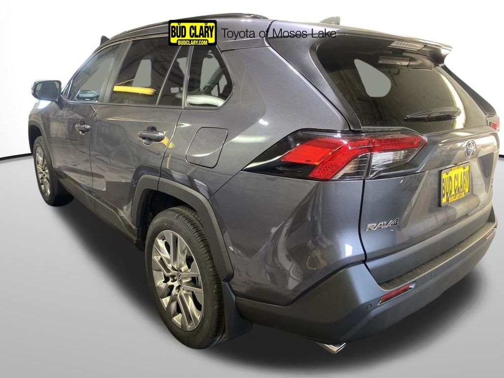 2025 Toyota RAV4 XLE Premium's photo
