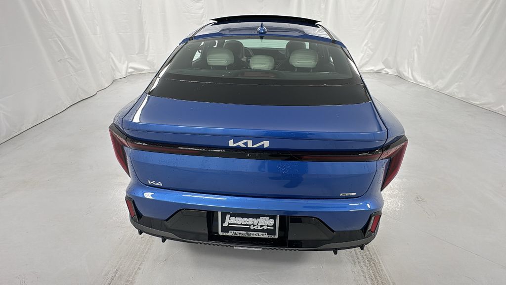 2025 Kia K4 GT-Line photo 4