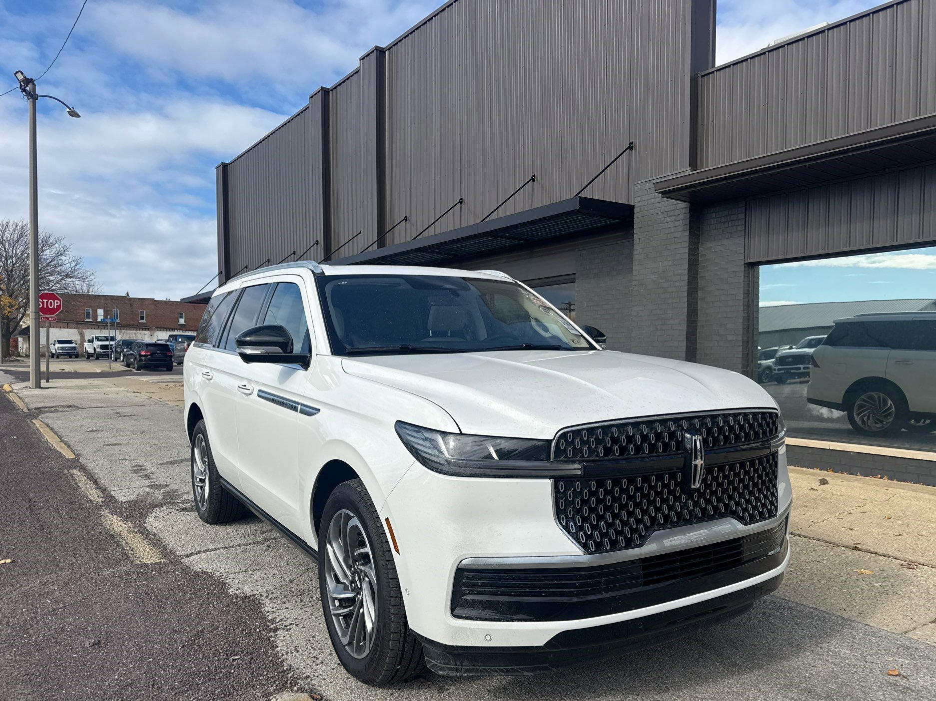 2025 Lincoln Navigator Reserve photo 2